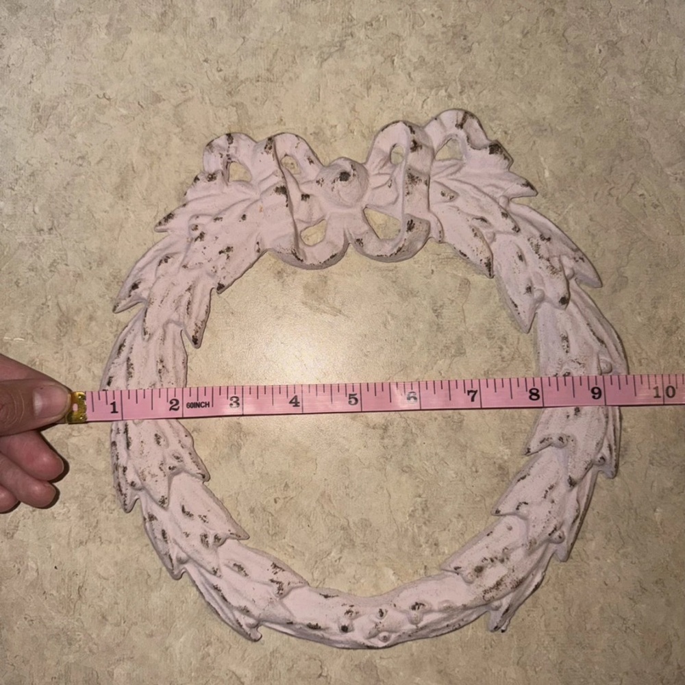 Elegant Pink Cast Iron Leaf Design - Picture 6 of 7